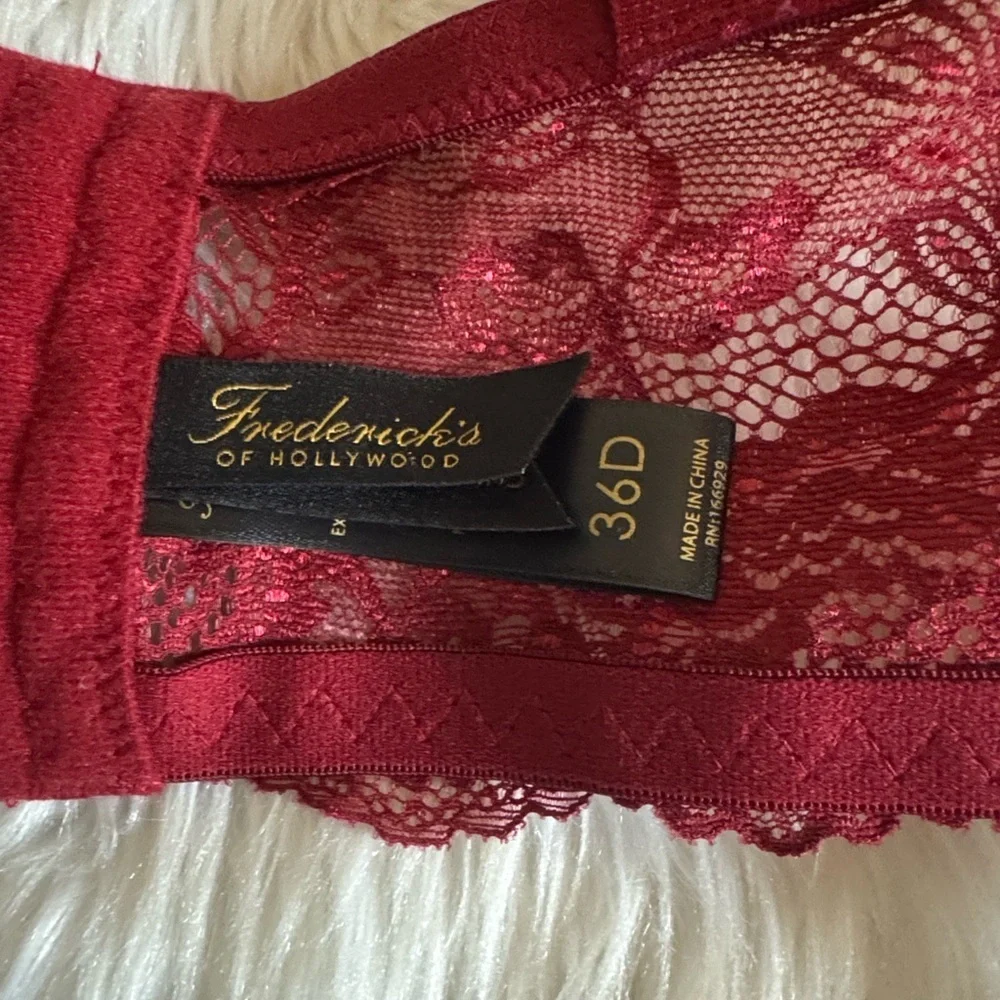 Frederick’s Of Hollywood Desiree red lace push up balconette bra Size 36D New